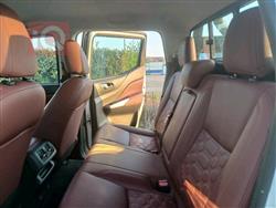 نیسان نەڤارا